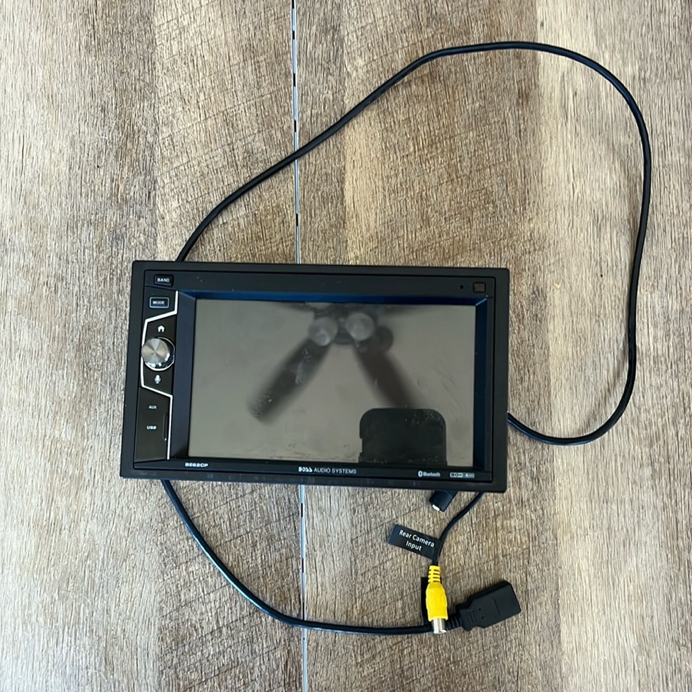Boss audio systems BE62CP car radio with Apple CarPlay